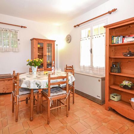1 Bedroom Pet Friendly Home In Entrechaux Exterior photo